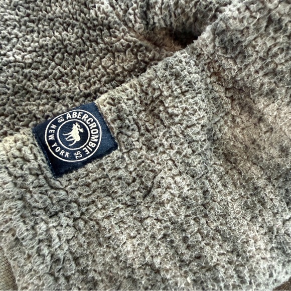 Abercrombie Kids 1/4 Zip Gray Marbled Fleece Sz 7/8 - Picture 3 of 7